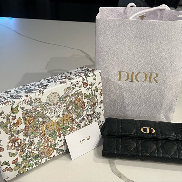 Dior Handbags - Dior Black Quilted Wallet